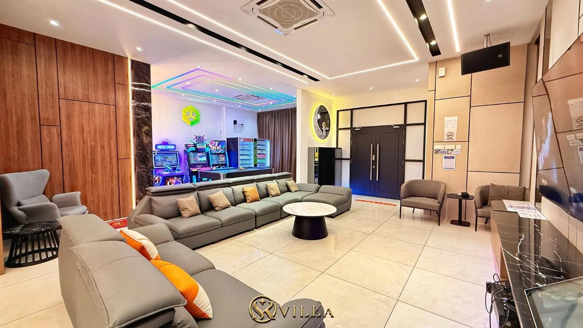 Sk Villa With 35Pax Jacuzzi Swimming Pool Karaoke Bbq Pool Table Malacca Malasia